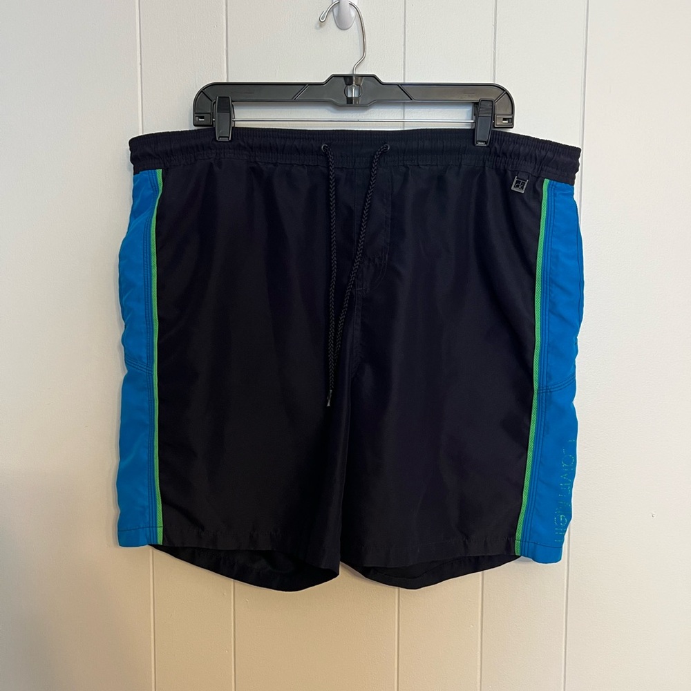 Calvin Klein swim trunks/bathing suit size L‎